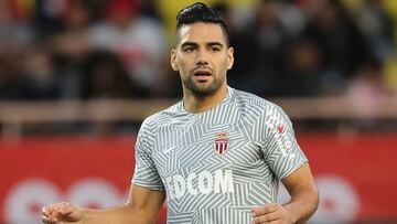 Monaco&#039;s Colombian forward Radamel Falcao takes part in a training session before the French L1 football match Monaco (ASM) vs Marseille (OM) on November 26, 2016 at the &quot;Louis II Stadium&quot; in Monaco.   / AFP PHOTO / VALERY HACHE