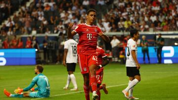 Soccer Football - Bundesliga - Eintracht Frankfurt v Bayern Munich - Deutsche Bank Park, Frankfurt, Germany - August 5, 2022 Bayern Munich's Jamal Musiala celebrates scoring their sixth goal REUTERS/Kai Pfaffenbach DFL REGULATIONS PROHIBIT ANY USE OF PHOTOGRAPHS AS IMAGE SEQUENCES AND/OR QUASI-VIDEO.