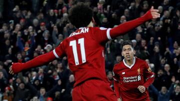 Soccer Football - Premier League - Liverpool vs Swansea City - Anfield, Liverpool, Britain - December 26, 2017   Liverpool&#039;s Roberto Firmino celebrates scoring their fourth goal with Mohamed Salah                 REUTERS/Phil Noble    EDITORIAL USE O