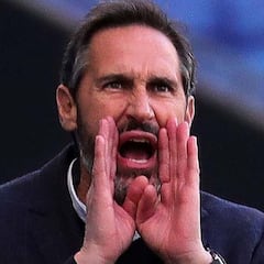 Dormir abrazado al coco