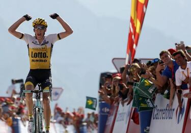 Froome resiste los ataques de Nairo Quintana en el Aubisque