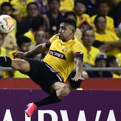 Asesinan en Guayaquil al internacional ecuatoriano Mario Pineida y a su esposa