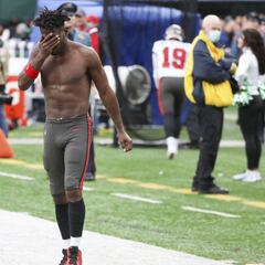 Antonio Brown reconoce mal comportamiento durante último juego con los Buccaneers