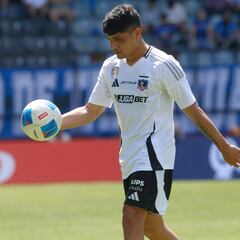 Jorge Almirón se entera de la posible salida de Claudio Aquino de Colo Colo y esto responde: “Es normal...”