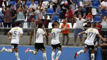 Colo Colo festej&oacute; en San Carlos para llegar a la cima.