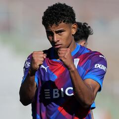 Bernedo y Rossel evitan la crisis de la UC