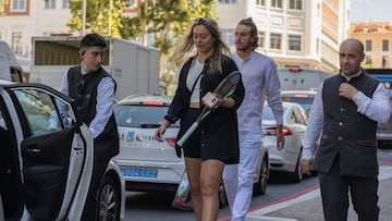 Paula Badosa y Stefanos Tsitsipas pasean por las Calles de Madrid a 14 de Julio de 2023 en Madrid (Espa?a).
PAULA BADOSA;STEFANOS TSITSIPAS;PAREJA;FAMOSOS;
Antonio Guti¨¦rrez / Europa Press
14/07/2023