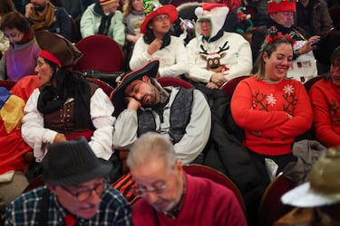 El sueño ha hecho mella momentos antes del inicio del Sorteo Extraordinario de Navidad de la Lotería Nacional.