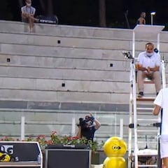 Bochornoso espectáculo de Paire con el juez de silla: no fue expulsado...