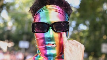Una personas durante la manifestaci¨®n del Orgullo LGTBI+ 2023, a 1 de julio de 2023, en Madrid (Espa?a). La marcha, convocada por COGAM (Colectivo de Lesbianas, Gays, Transexuales y Bisexuales de Madrid) y FELGTB (Federaci¨®n Estatal de Lesbianas, Gays, Transexuales y Bisexuales), recorre el centro de Madrid, desde Atocha a Col¨®n, con el fin de instar a la tolerancia e igualdad hacia el colectivo LGTBI. La protesta es el acto principal del MADO 2023 y se desarrolla bajo el lema, ¡°Por nuestros derechos, por nuestras vidas: con Orgullo¡±.
01 JULIO 2023;LGTBI;MADRID;ORGULLO;PRIDE;MADO;GAIS;LESBIANAS
Fernando S¨¢nchez / Europa Press
01/07/2023
