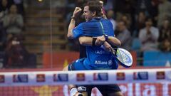 GRA155. SANTANDER, 02/04/2017.- Los jugadores de p&aacute;del, el argentino Daniel Guti&eacute;rrez &#039;Sanyo&#039; y Francisco Navarro (de espalda) se proclaman campeones del Open Santander, primera prueba del circuito profesional &#039;World Padel Tour&#039;, tras imponerse a la pareja formada por el argentino Fernando Belastegu&iacute;n y el brasile&ntilde;o Pablo Lima, disputado hoy en la capital c&aacute;ntabra. EFE/Pedro Puentes Hoyos