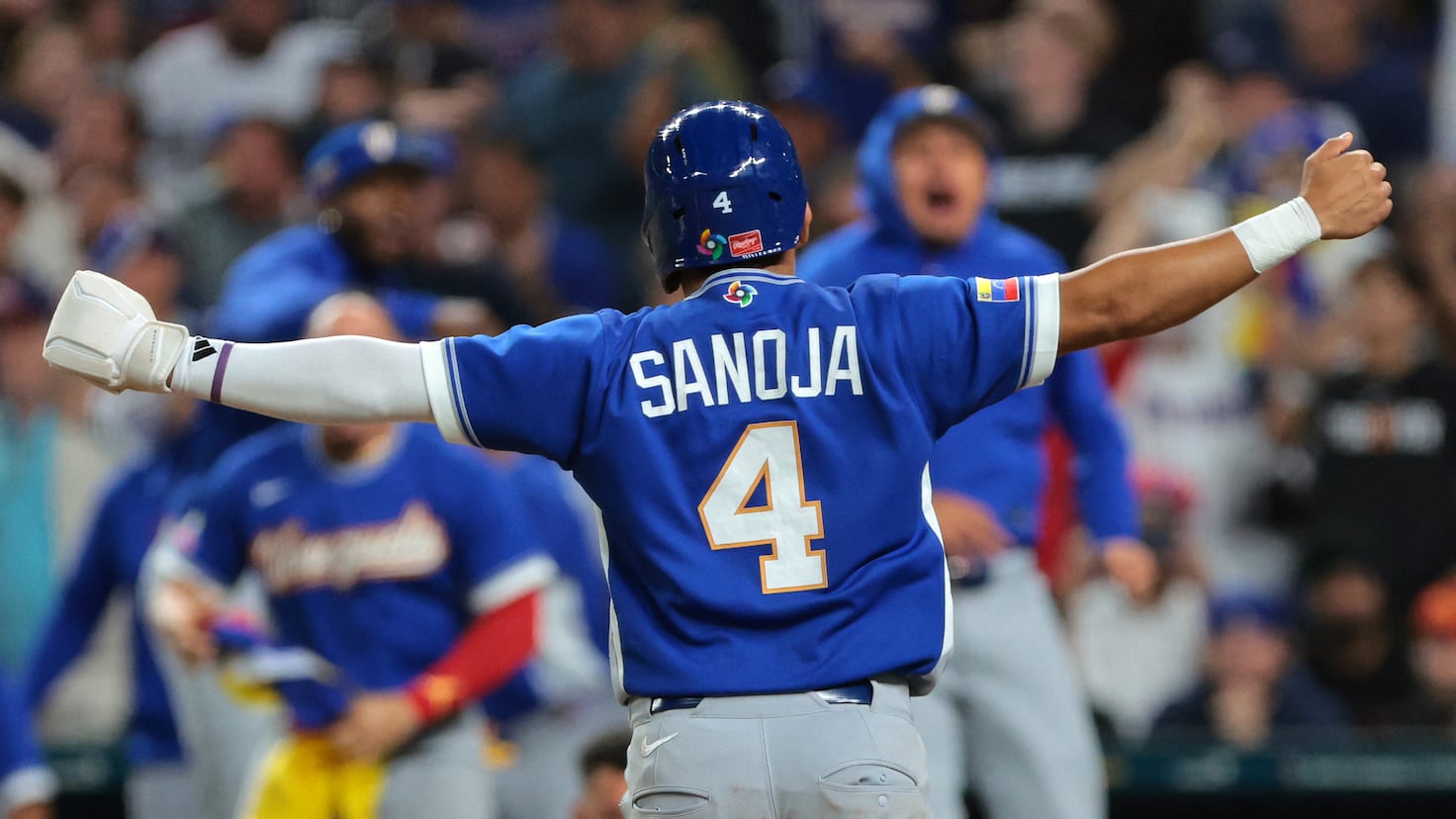 Jugadores de Venezuela celebrando la victoria en el Clásico Mundial de Béisbol 2026