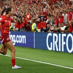 Xhemaili, de repudiada a heroína en Suiza