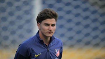 Atletico Madrid's Argentine forward #19 Julian Alvarez looks on during the team's pitch recognition at Lumen Field stadium in Seattle on June 18, 2025 in the Club World Cup 2025 football tournament. (Photo by JUAN MABROMATA / AFP)