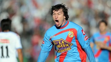 Nicolás Aguirre con la camiseta de Arsenal de Sarandí durante el Clausura 2012.