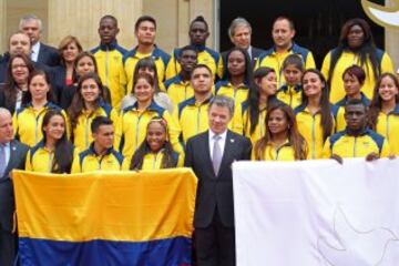 Delegación colombiana ya porta la bandera para Río 2016