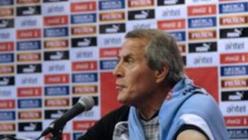 Tabárez, confiado pese a las bajas que tiene Uruguay