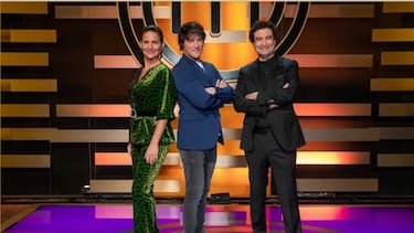 La octava temporada de 'Masterchef' ha iniciado ya su andadura con un primer episodio en el que se terminó de elegir al plantel de concursantes finales. El reality, que ha logrado este año un récord de participación en los cástings, vuelve a contar con el exigente jurado formado por Samantha Vallejo-Nágera, Jordi Cruz y Pepe Rodríguez.