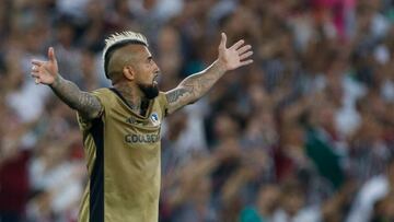 Futbol, Fluminense vs Colo Colo.
Fase de grupos, Copa Libertadores 2024.
El jugador de Colo Colo Arturo Vidal juega el baln durante el partido por el Grupo a de Copa Libertadores en el Estadio Maracana de Rio de Janeiro.
Rio de Janeiro, Brasil.
09/04/2024
Pier Giorgio/Photosport
Football, Fluminense vs Colo Colo
Group stage, Copa Libertadores 2024.
Colo ColoÕs player Arturo Vidal play the ball during A Group match for Copa Libertadores in Maracana stadium in Rio de Janeiro, Brazil.
09/04/2024
Pier Giorgio/Photosport