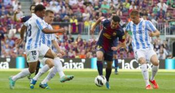 Barcelona - Málaga. Pedro entre Joaquín y Eliseu.