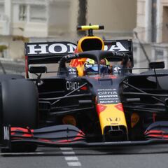 Checo Pérez sufre con el tráfico y clasificó noveno en Mónaco