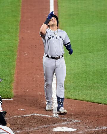 El tercera base de los Yankees de New York consiguió en la victoria ante los Orioles de Baltimore su 'home run' número 18, superando los 17 de Orlando Cabrera con los Expos de Montreal en el 2003. 