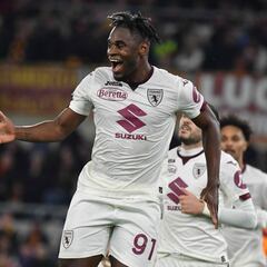 Duván Zapata, el único fijo del frente de ataque de Torino