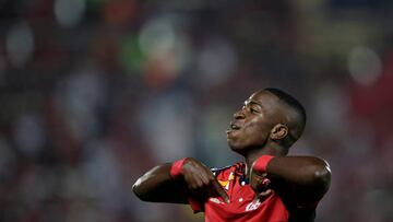 Un doblete de Vinicius Jr da el triunfo a Flamengo