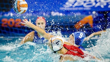 Beatriz Ortiz durante el partido ante Grecia.