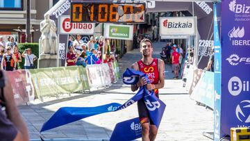 España vuelve a subirse a lo más alto del podio en Duatlón Cros