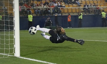 1-0. Yann Sommer en el primer gol marcado por Álvaro Odriozola.