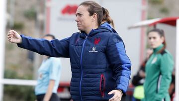 Mar&iacute;a Pry, entrenador del Levante. 