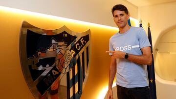 Juanpe, posando en La Rosaleda.