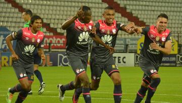 Héctor Urrego abrió la cuenta para Santa Fe ante el Caldas.