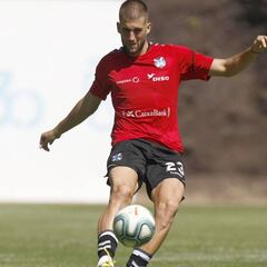 Sipcic se consolida en el centro de la defensa