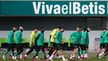 Los jugadores del Betis, en un entrenamiento.