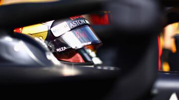 AUSTIN, TX - OCTOBER 21: Daniel Ricciardo of Australia and Red Bull Racing prepares to drive on the grid during the United States Formula One Grand Prix at Circuit of The Americas on October 21, 2018 in Austin, United States. Dan Istitene/Getty Images/AFP
== FOR NEWSPAPERS, INTERNET, TELCOS & TELEVISION USE ONLY ==
