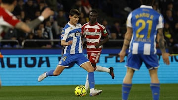 Riki interviene más que el Albacete, pero el juego del Deportivo no funciona.