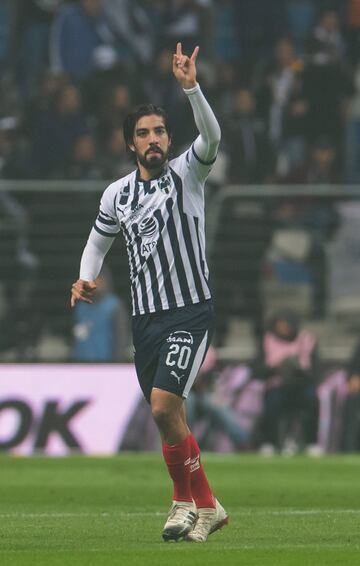 Rodolfo Pizarro (24 años), debutó con Pachuca en 2013, fue campeón en 2016 con ellos y al año siguiente llegó a Chivas donde también fue campeón de Liga y Copa en 2017. Hoy juega con ‘Rayados’, estuvo en 18 partidos y sólo marcó 2 goles.