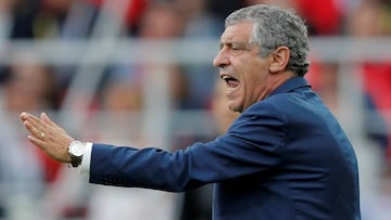 Fernando Santos explota por las preguntas sobre Cristiano