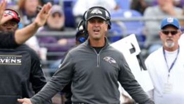 John Harbaugh, head coach de Baltimore Ravens, debe decidir si la afrontar el resto de la temporada pensando en llegar a Play-off o mirando al a&ntilde;o 2016.