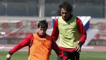 <b>DUENDE. </b>Piatti, en el entrenamiento de ayer seguido por Marcelo Silva.