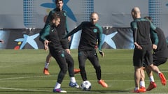 Barcelona - PSG team news: Iniesta, Rakitic, Rafinha, Busquets start