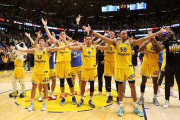 El Maccabi celebra una victoria que le da la quinta plaza.