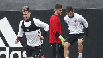 Santi Mina y Montoya, novedades para el Calderón