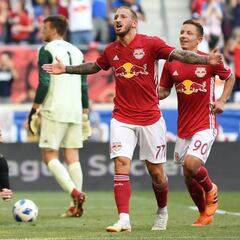 Red Bulls aprovecha mala puntería de LAFC y gana en NY