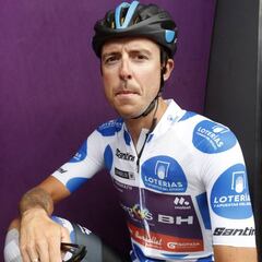 "Sigo siendo 'El Gorrión' que tiene los pies en el suelo"