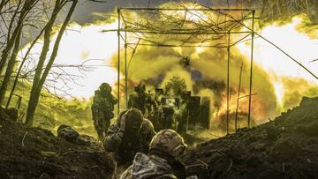 DONETSK OBLAST, UKRAINE - APRIL 13: Ukrainian soldiers of the 80th brigade firing artillery in the direction of Bakhmut, on April 13, 2023 as Russian-Ukrainian war continues. (Photo by Diego Herrera Carcedo/Anadolu Agency via Getty Images)