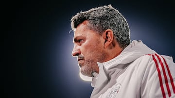 DORDRECHT , 20-02-2026 , M-Scores Stadium , season 2025 / 2026 , Dutch Keuken Kampioen Divisie football , match between FC Dordrecht and Jong Ajax , picture shows Ajax trainer/coach Oscar Garcia Junyent