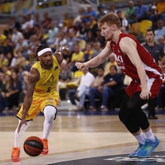 Brussino y Salvó se combinan para rematar al Baxi Manresa